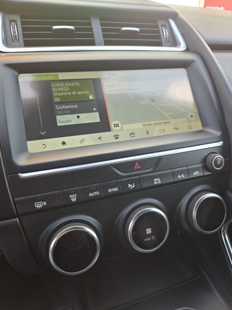 Jaguar E-Pace – foto 5